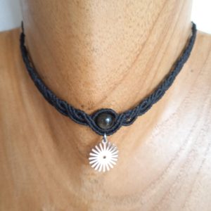 choker obsidienne noir tissé avec la technique du micromacramé