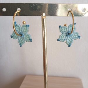 petites créole fleurs vert d'eau en micro macramé